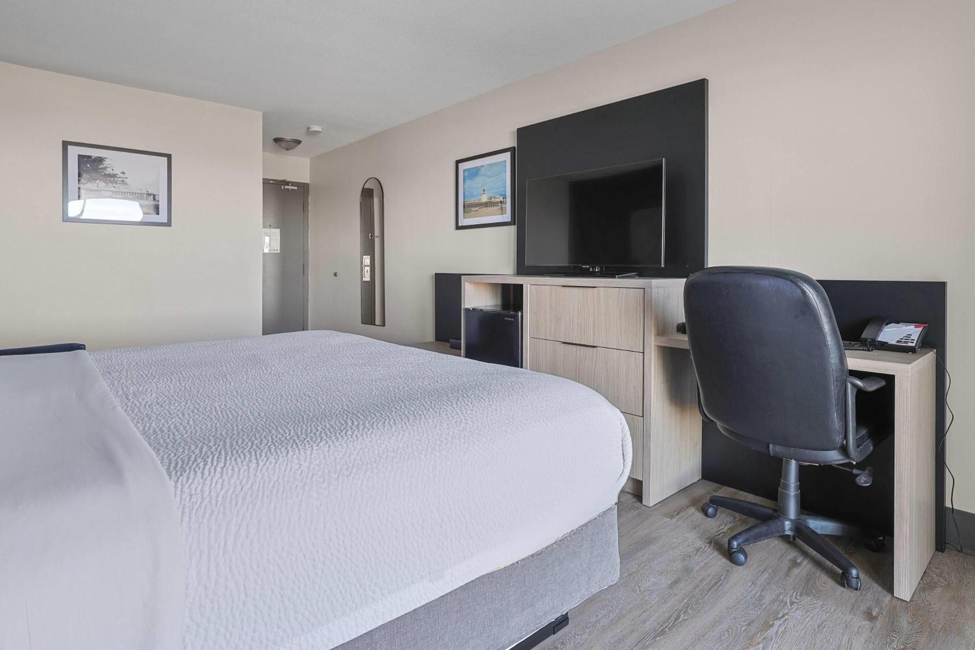 The Jordan Hotel Ramada By Wyndham Exterior photo